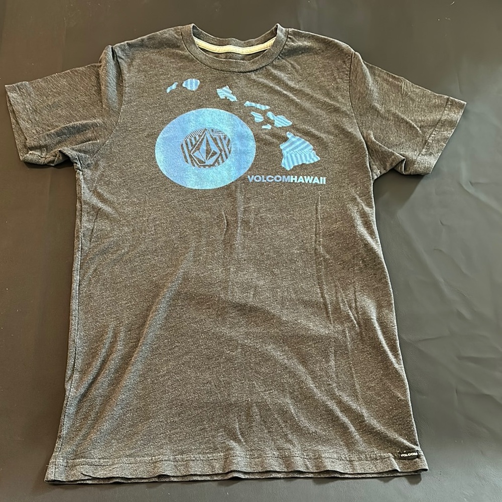 Men’s Volcom Gray and Blue Short Sleeve Tee